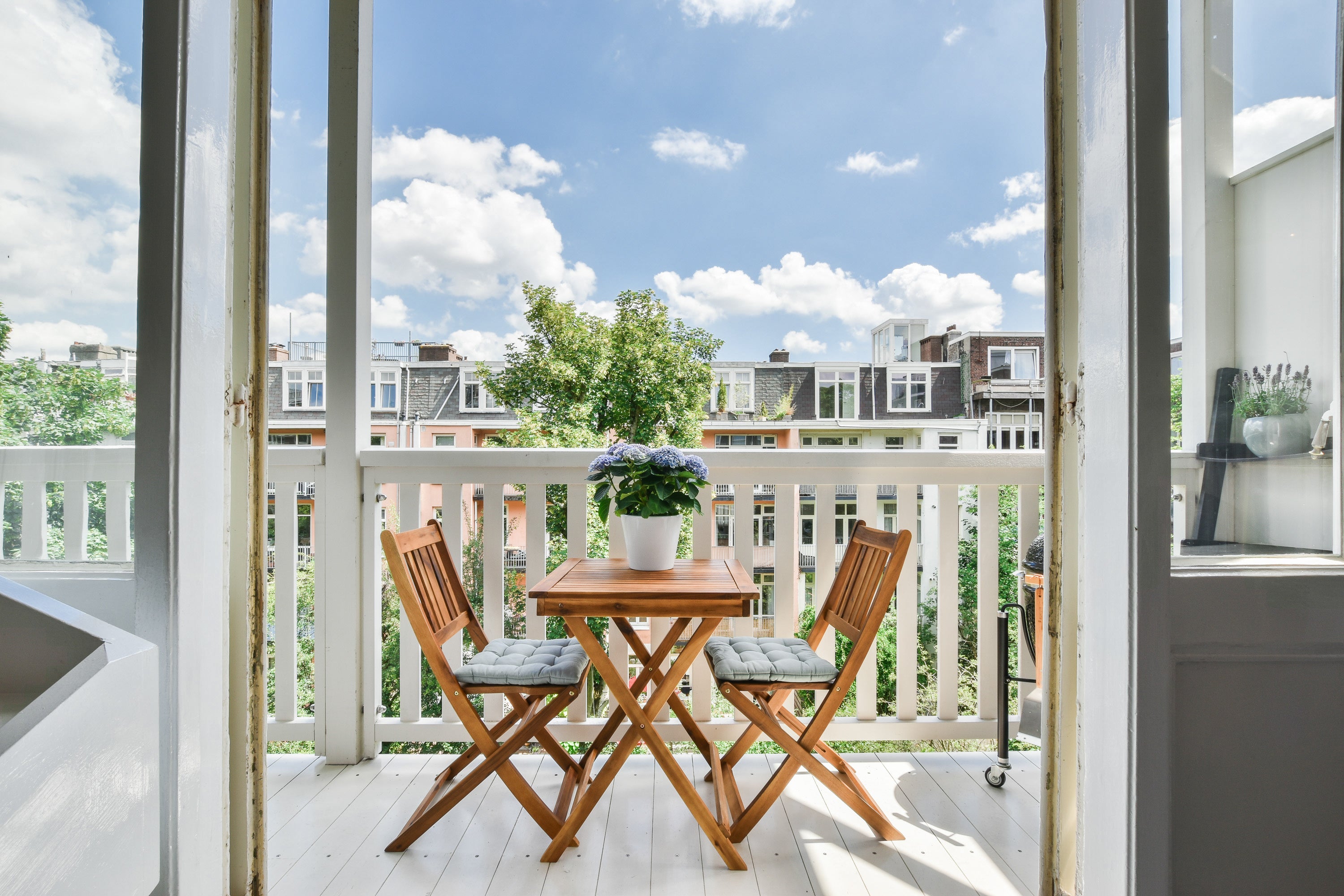 Shopping: Nos meubles pour transformer un balcon en jardin