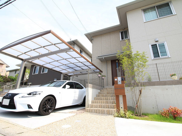 Faut-il un permis de construire et payer une taxe pour un carport ?